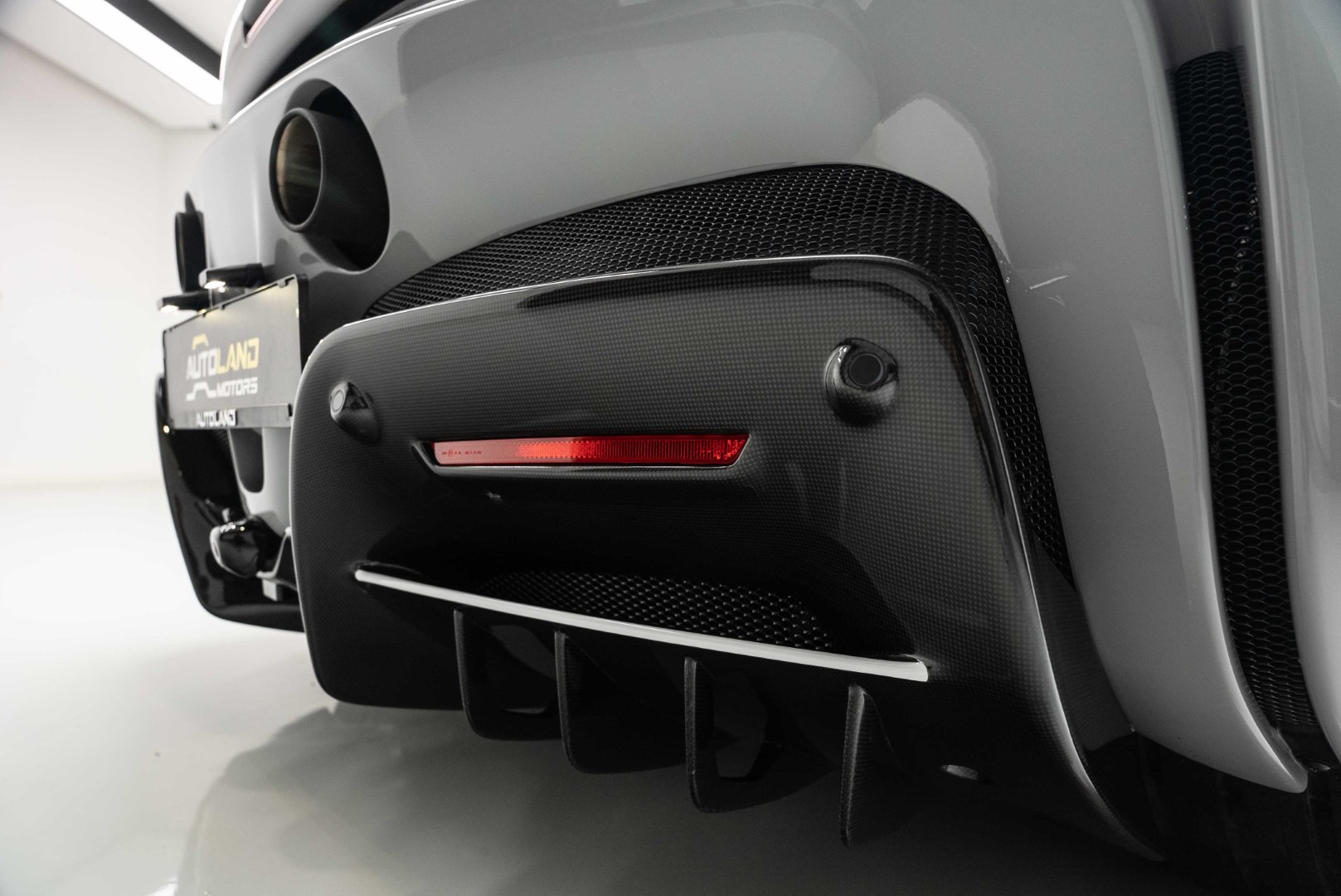2023 FERRARI SF90 SPIDER ASSETTO FIORANO | GCC | AL TAYER CAR | FULL CARBON | EXTRANGE COLOUR | WARRANTY AND SERVICE 
